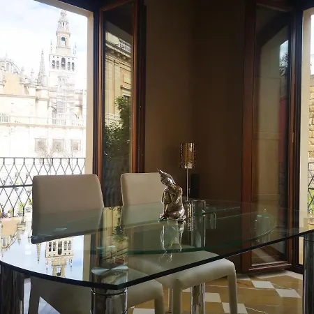 Luxury With Views To Alcazar, Cathedral And Giralda.