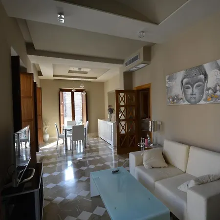 Apartment Luxury With Views To Alcazar, Cathedral And Giralda.