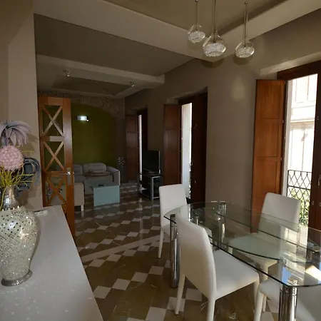Apartment Luxury With Views To Alcazar, Cathedral And Giralda.