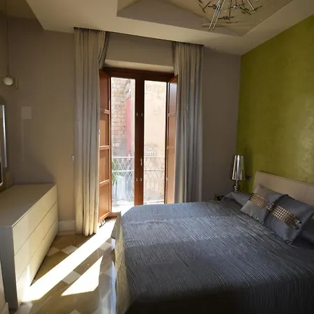 Luxury With Views To Alcazar, Cathedral And Giralda. Apartment *