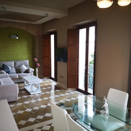 Luxury With Views To Alcazar, Cathedral And Giralda. Apartment Seville