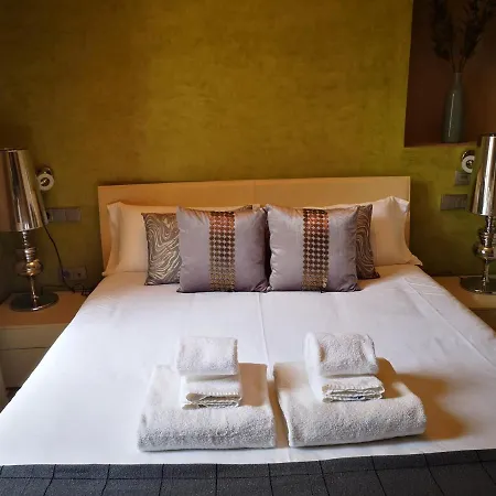 Apartment Luxury With Views To Alcazar, Cathedral And Giralda.