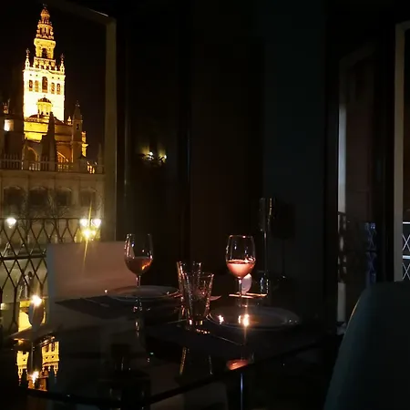 Apartment Luxury With Views To Alcazar, Cathedral And Giralda. Seville