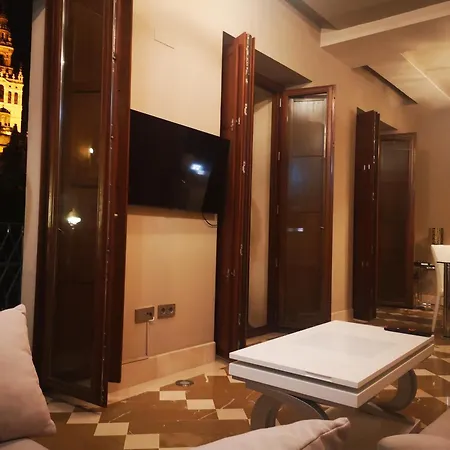 Luxury With Views To Alcazar, Cathedral And Giralda. Apartment Seville