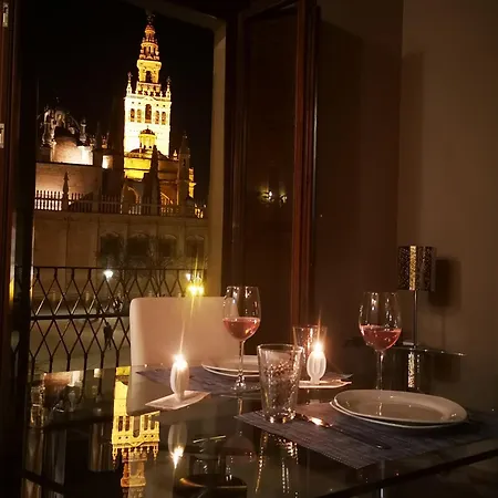 Luxury With Views To Alcazar, Cathedral And Giralda. Apartment
